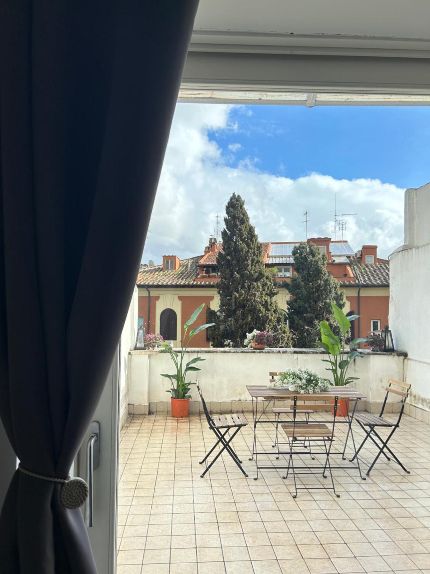 Regina Margherita Home Roma Esterno foto